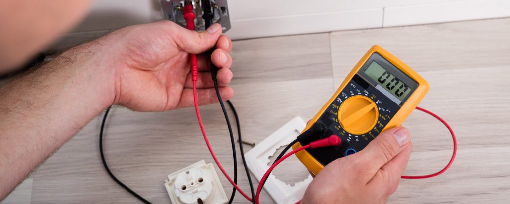 checking outlet voltage