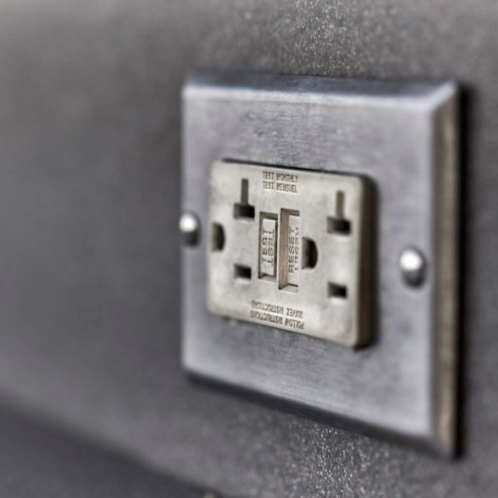 The Importance Of GFCI Outlets In Older Homes | Linc Electric