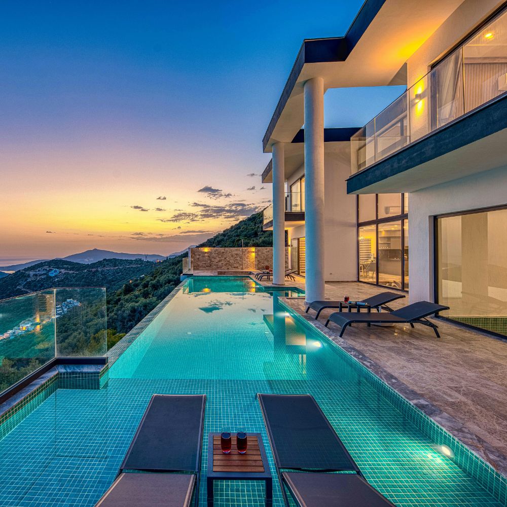 A swimming pool in Philadelphia, PA with proper electrical configuring.